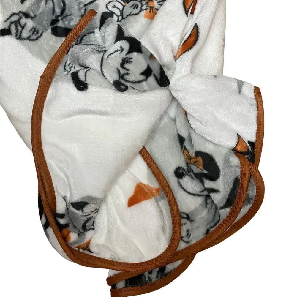 DISNEY Blanket Vampire Mickey & Witch Minnie Halloween Plush Throw 50 x 70 Treat